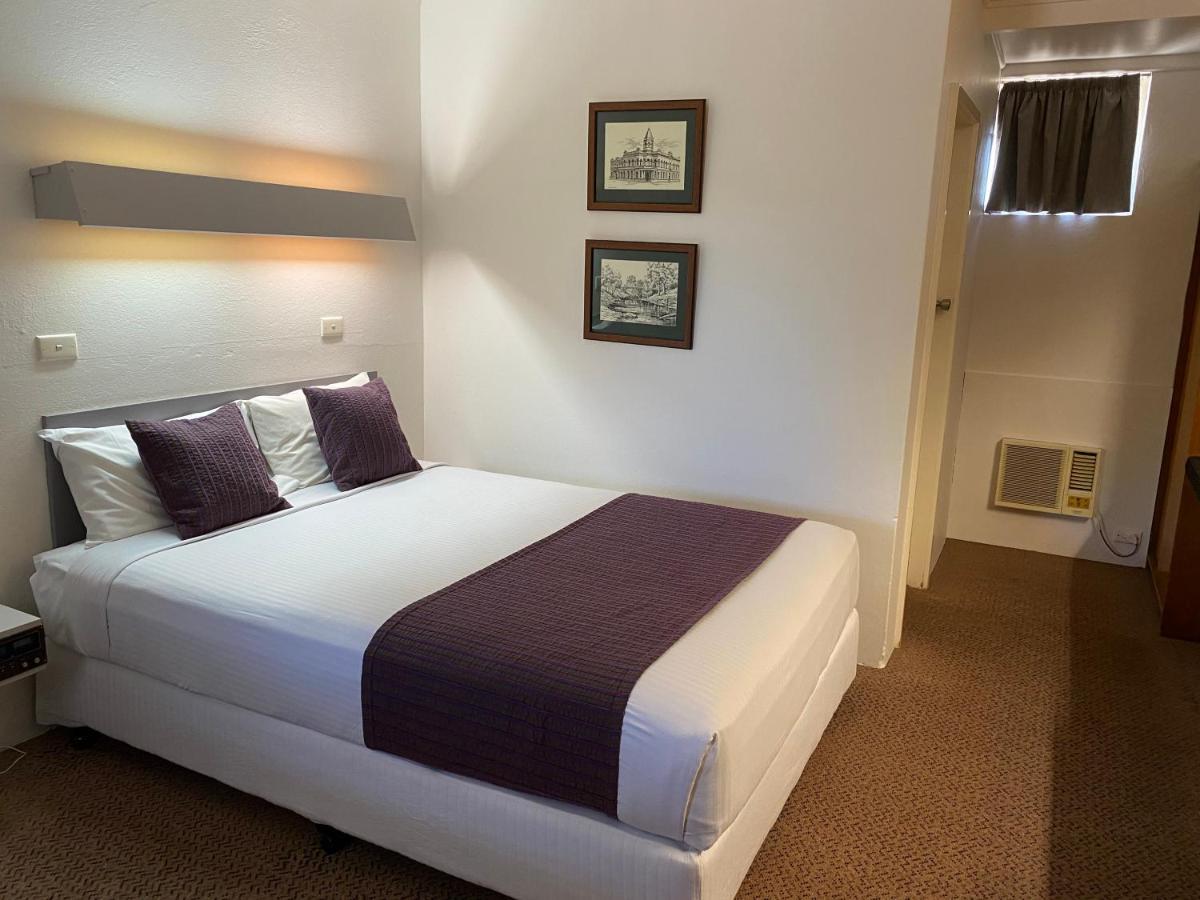 Ben Hall Motor Inn Forbes Exteriér fotografie